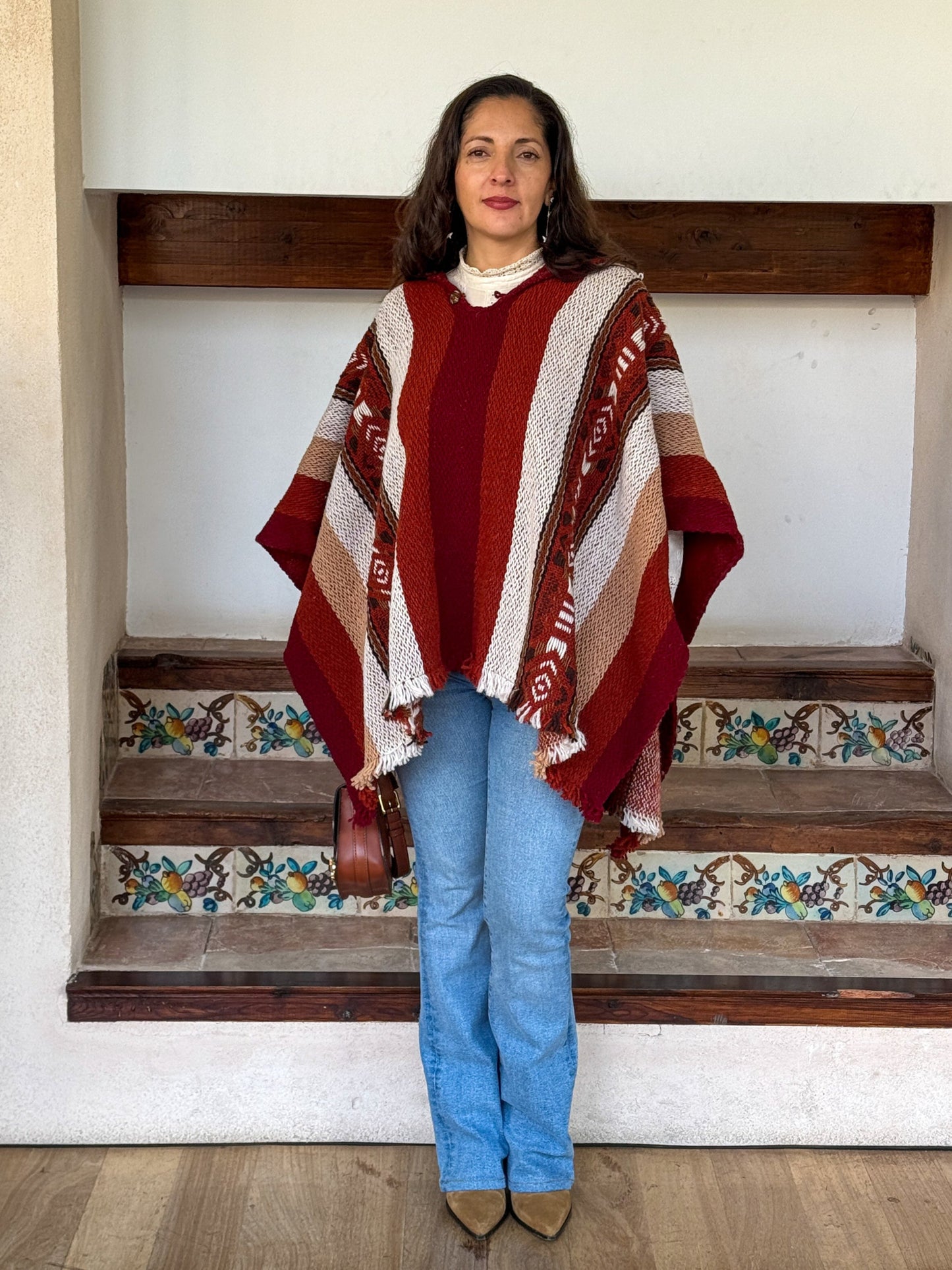 WOOL PONCHO AWAKUNA