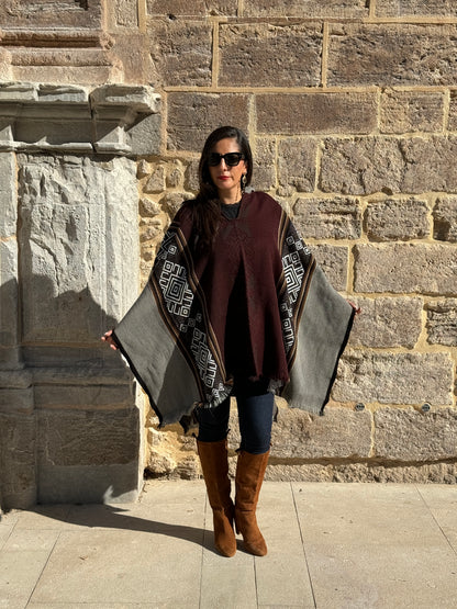 WOOL PONCHO - CHICHA