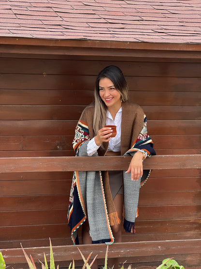 WOOL PONCHO - CHASKA