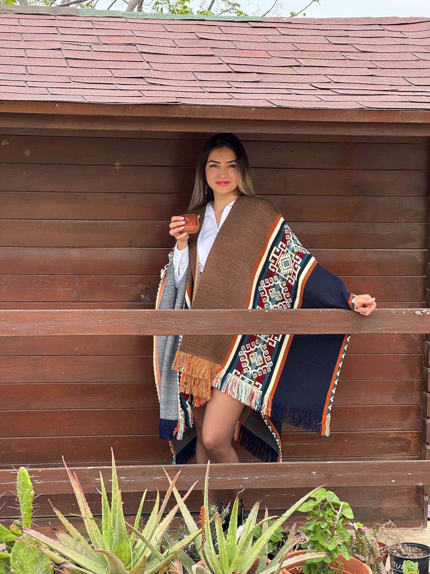 WOOL PONCHO - CHASKA